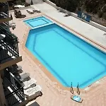 Nalu & Adults Only Hotel 5*