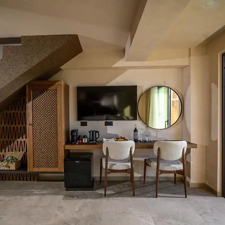 Nalu & Adults Only Otel 5*