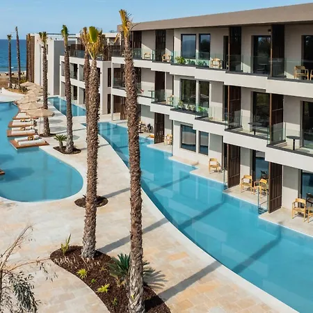 Nalu & Adults Only Hotel 5*