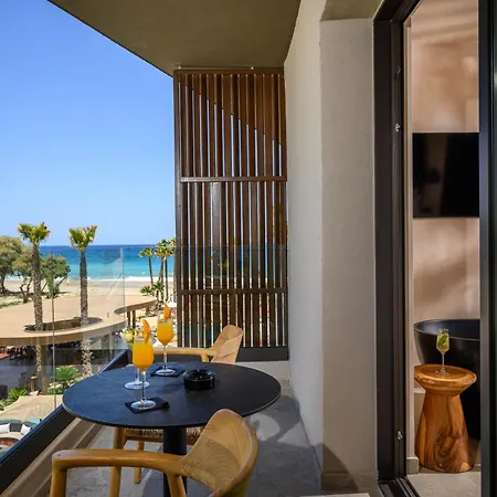 Hotell Nalu & Adults Only 5*