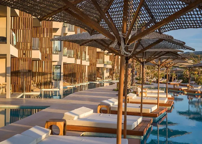 Nalu & Adults Only Hotel 5*